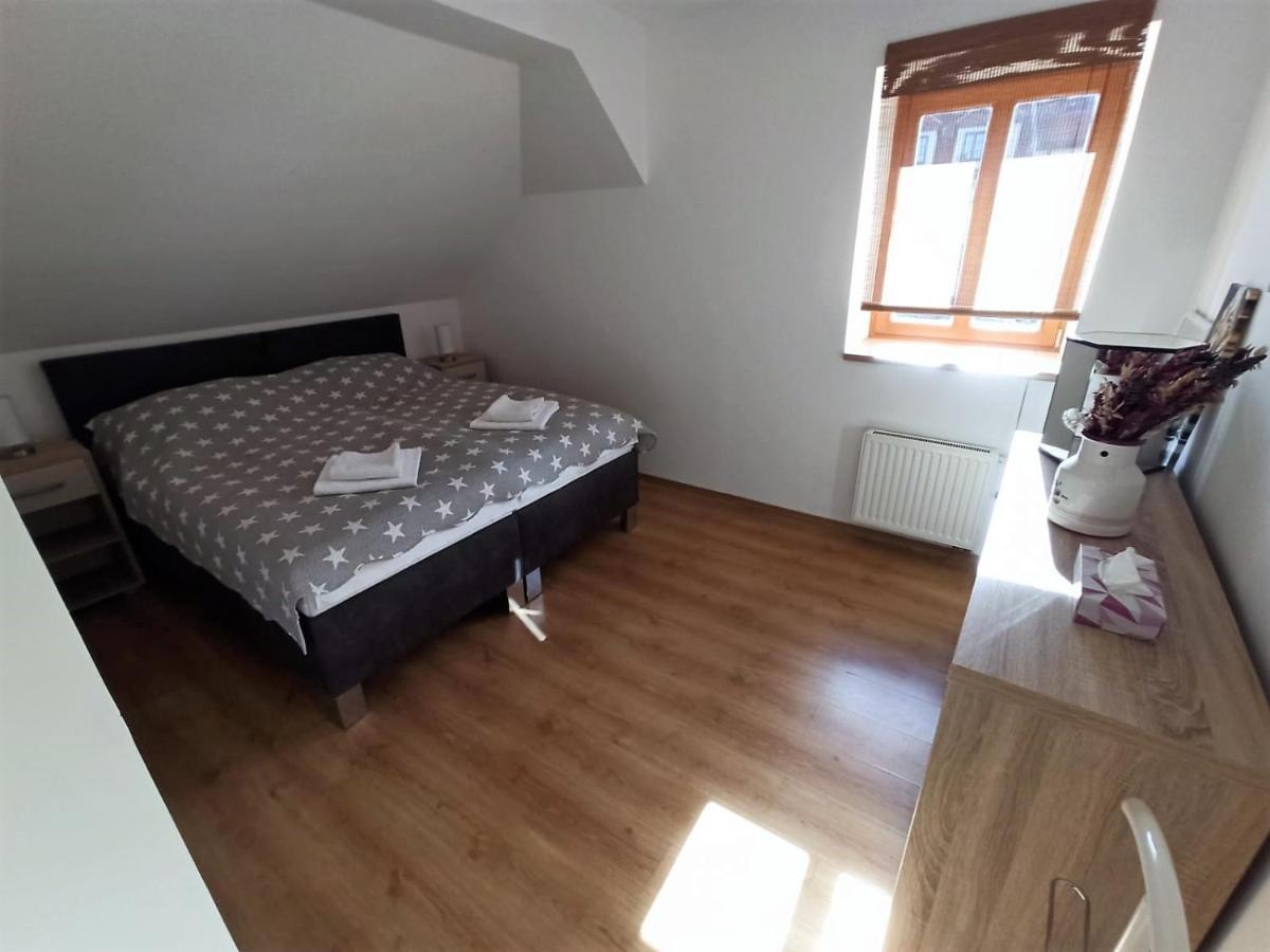 Apartmany U Lva Прахатіце Екстер'єр фото