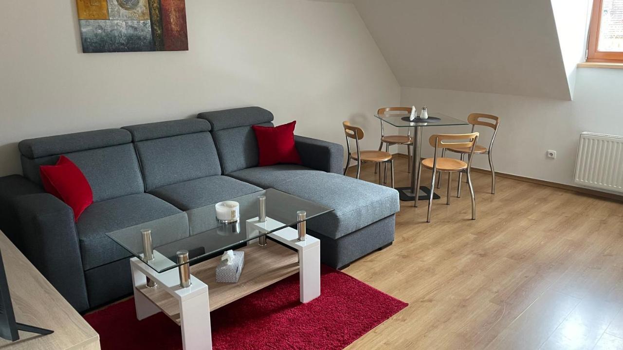 Apartmany U Lva Прахатіце Екстер'єр фото