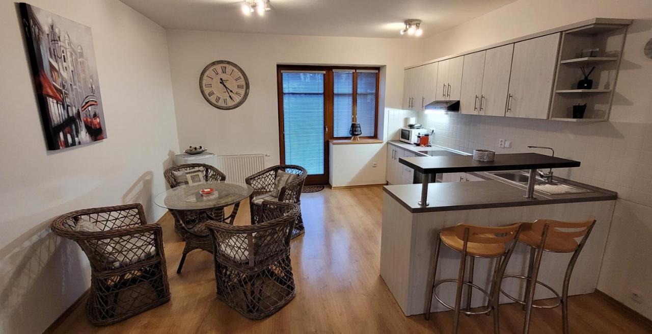 Apartmany U Lva Прахатіце Екстер'єр фото